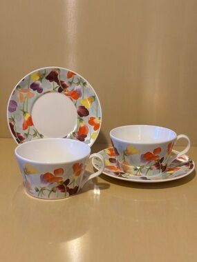 Floral Fine Bone China Cups & Saucers. Set of 2. Made in England